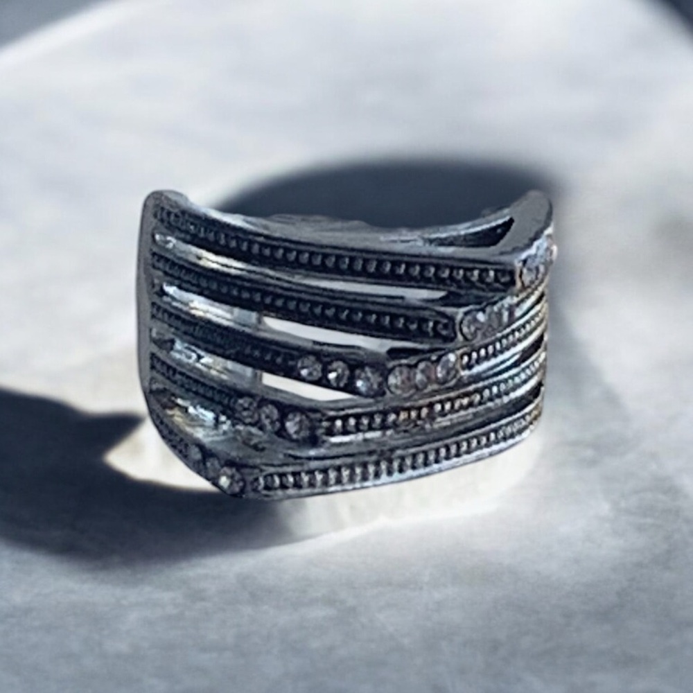 MIM Futuristic Silver Plated Modernist 5 Rows Triangular Fashion Ring Jewelry